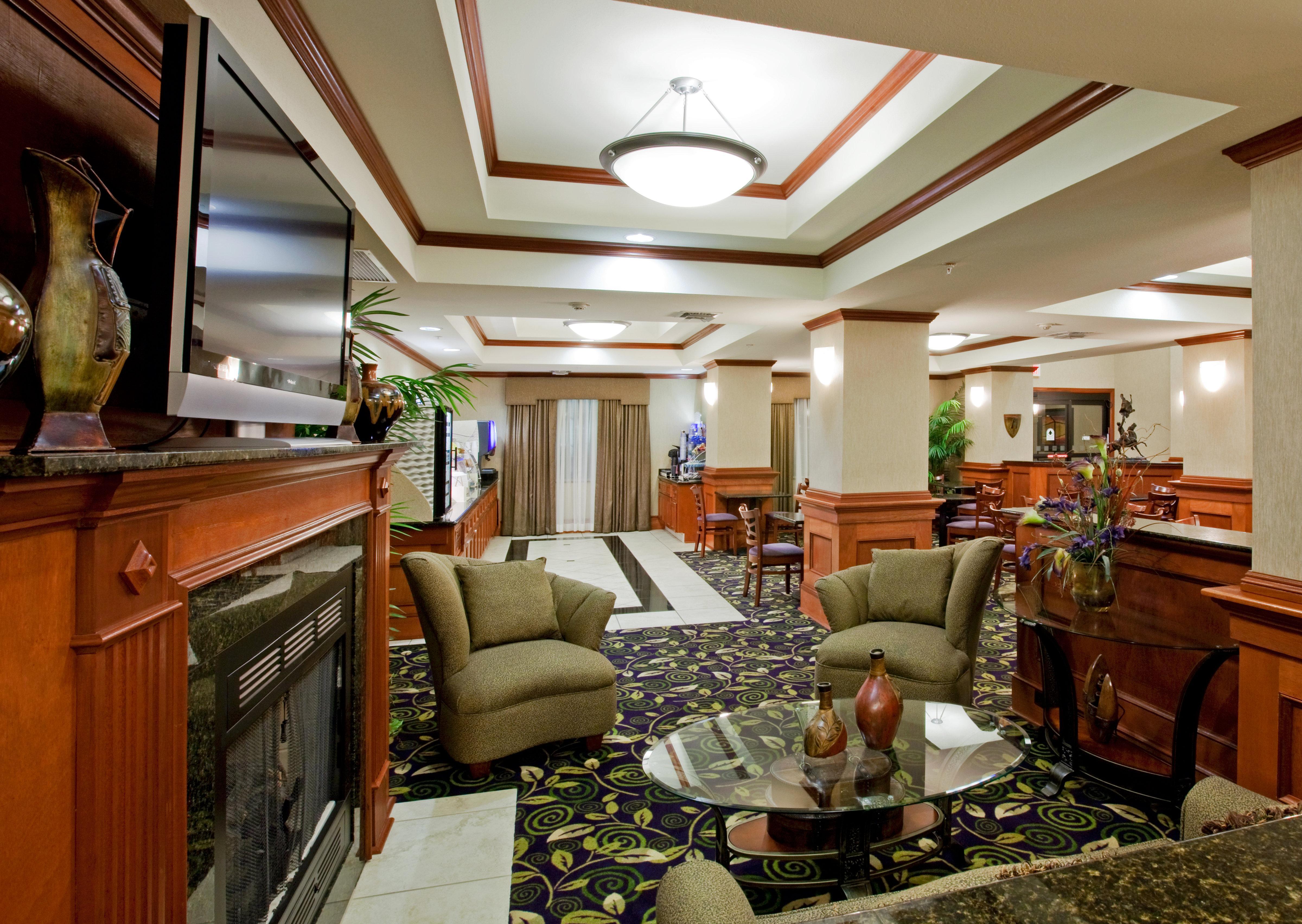Holiday Inn Express Hotel And Suites Ada By Ihg Kültér fotó