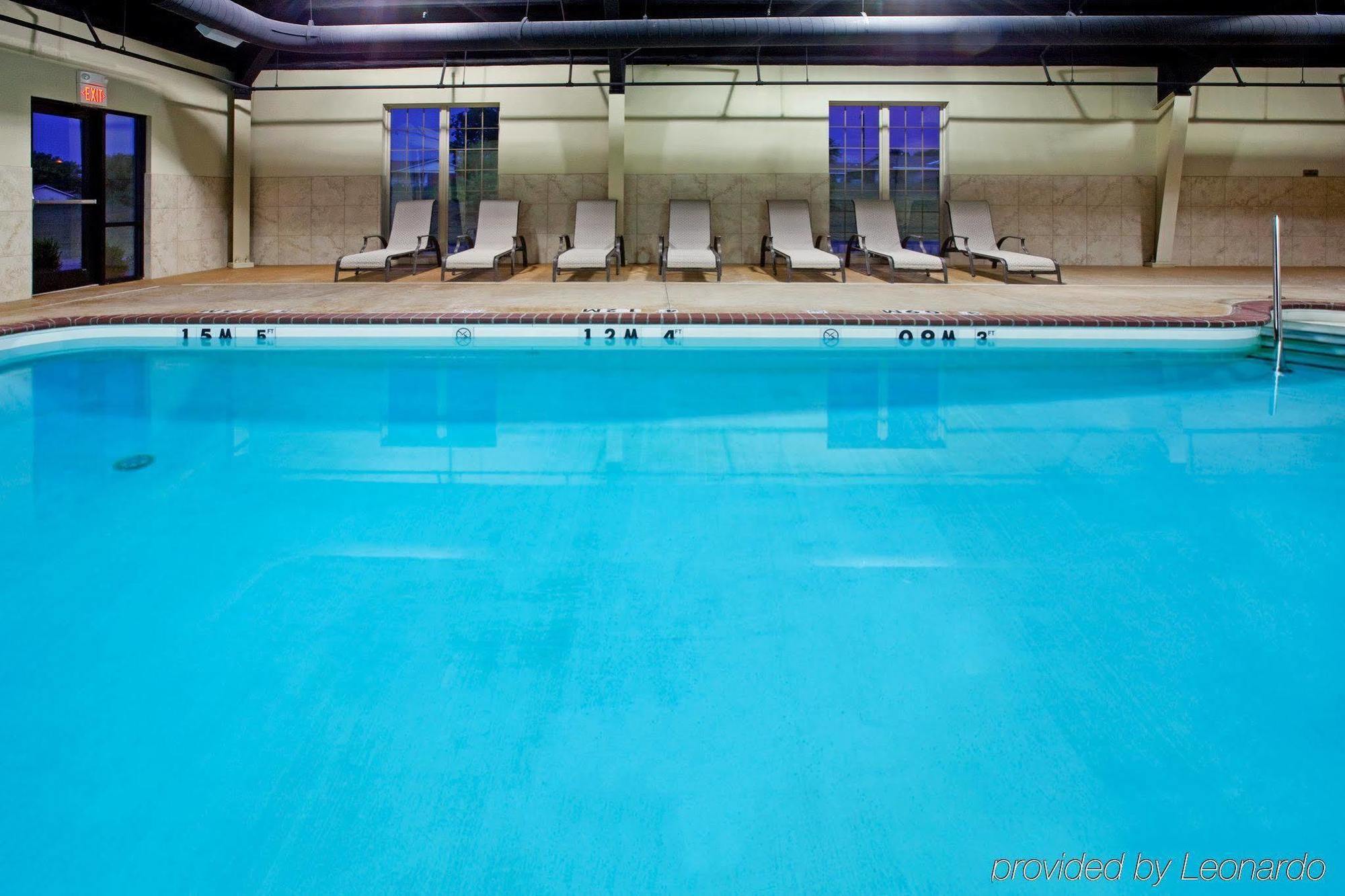 Holiday Inn Express Hotel And Suites Ada By Ihg Kültér fotó
